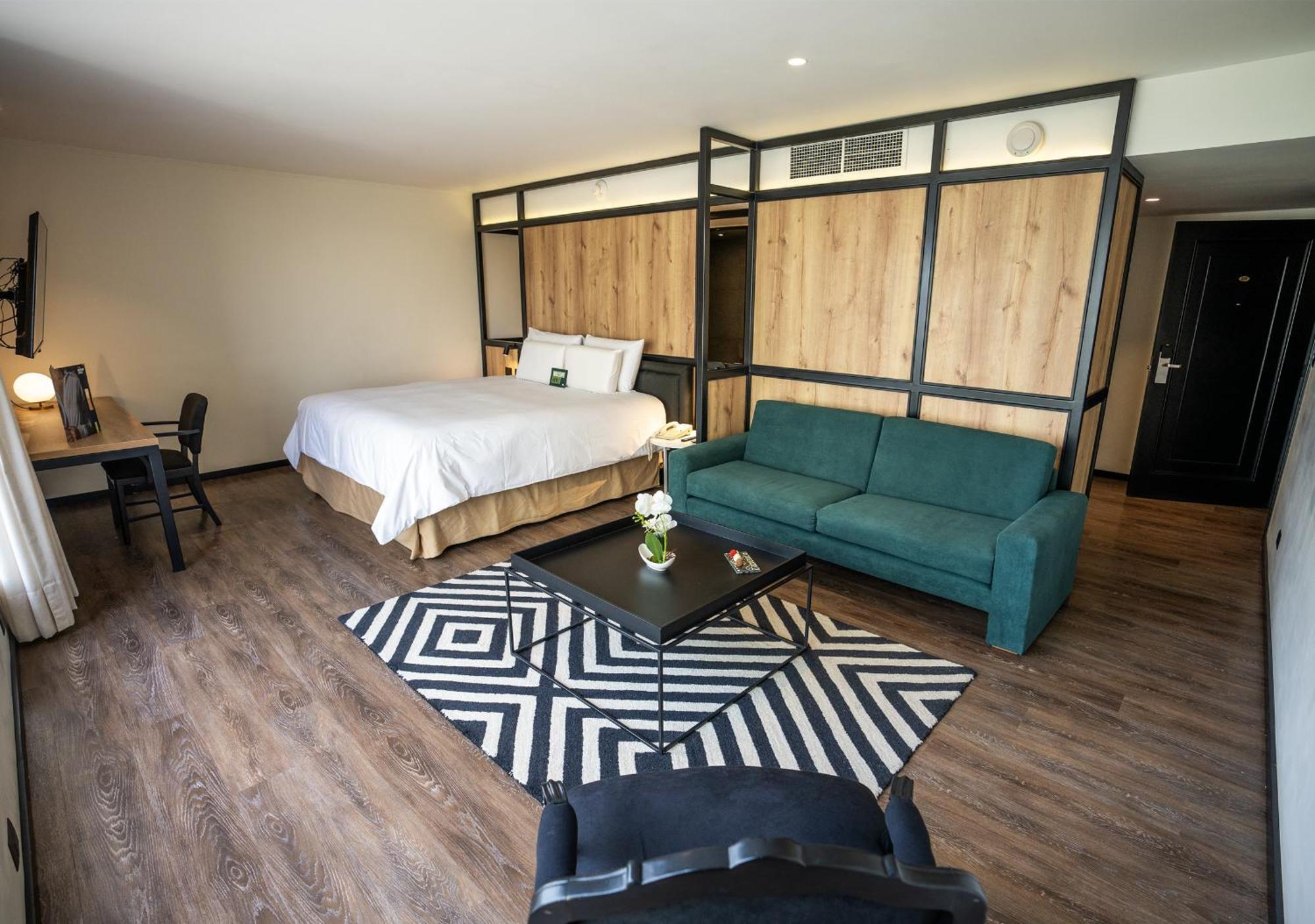 Bth Golf Hotel
